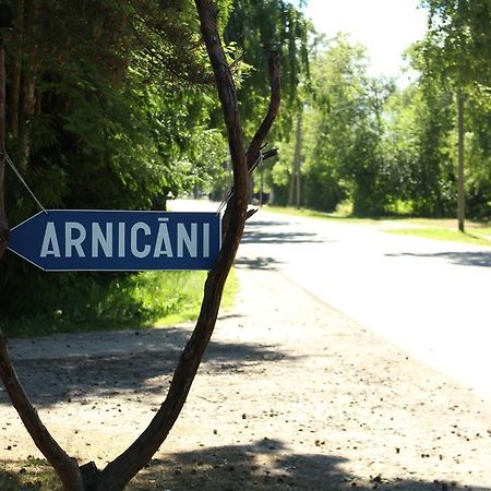 Viesu Maja Arnicani Ragaciems Exteriör bild